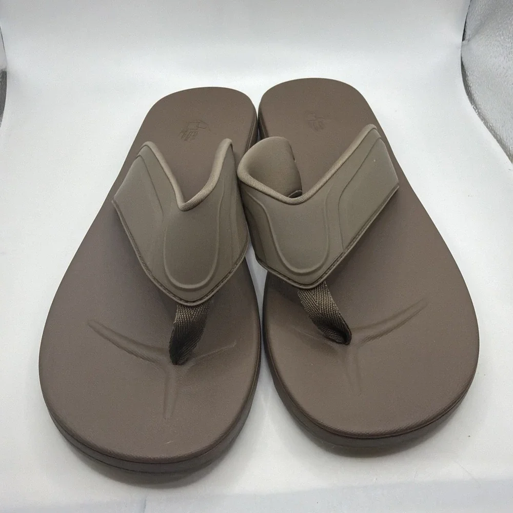 Body Glove Men's Comfort Footbed Flip Flop Sandals - Size 13- BROWN